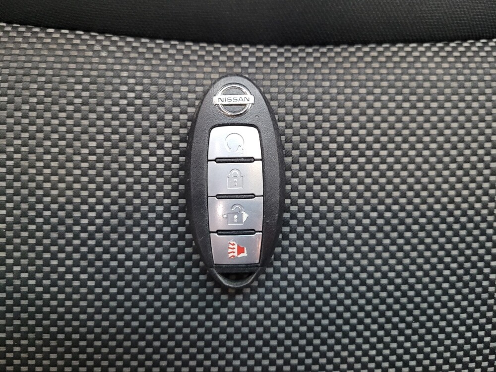 2019 Nissan Pathfinder in Las Vegas, NV 89104 - 18117604 32