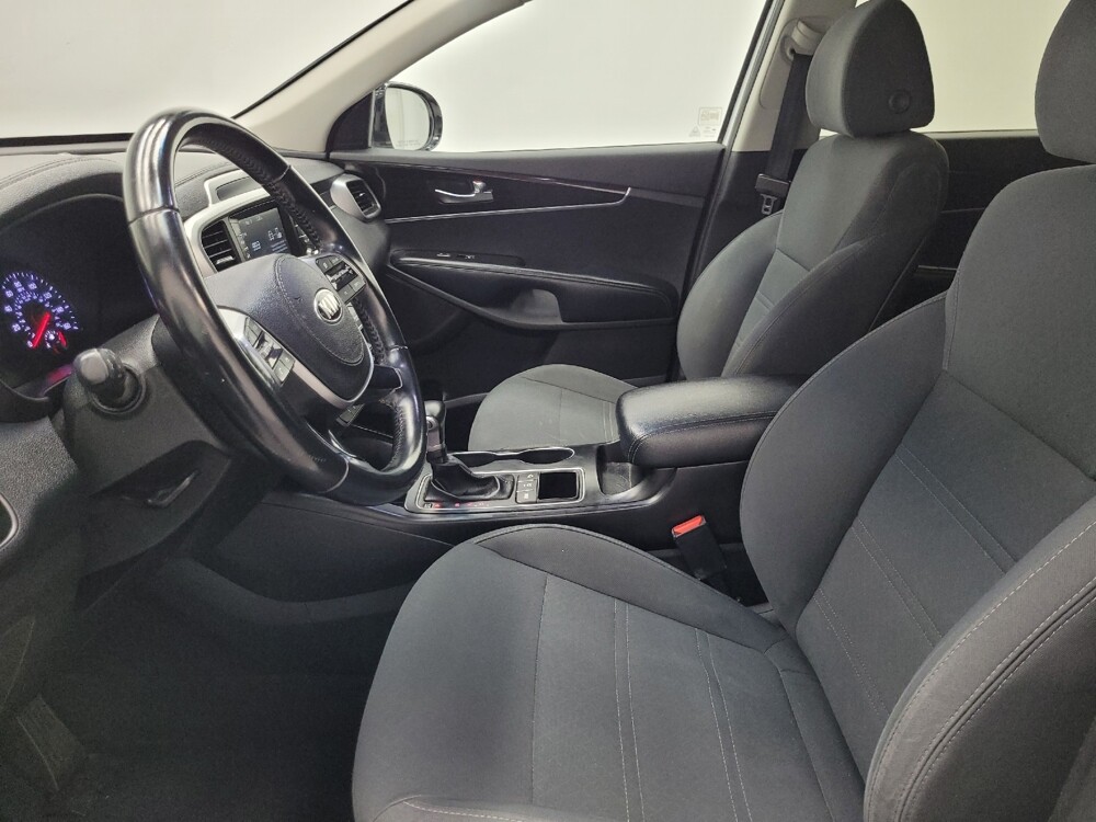 2019 Kia Sorento in Las Vegas, NV 89102 - 18117606 17