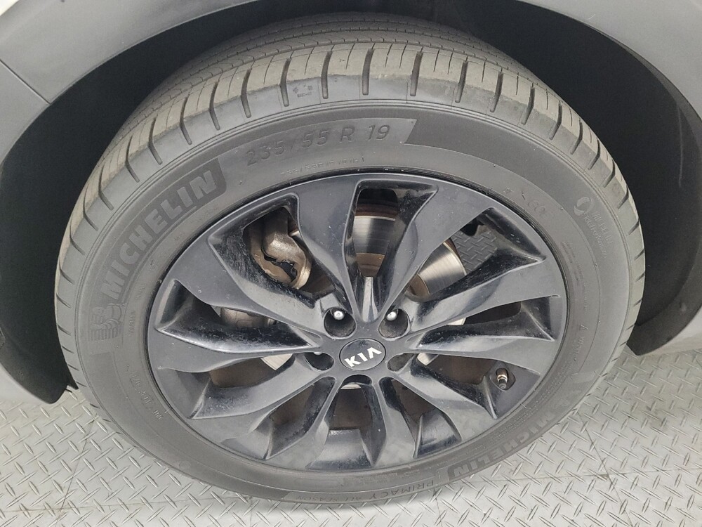 2019 Kia Sorento in Las Vegas, NV 89102 - 18117606 31