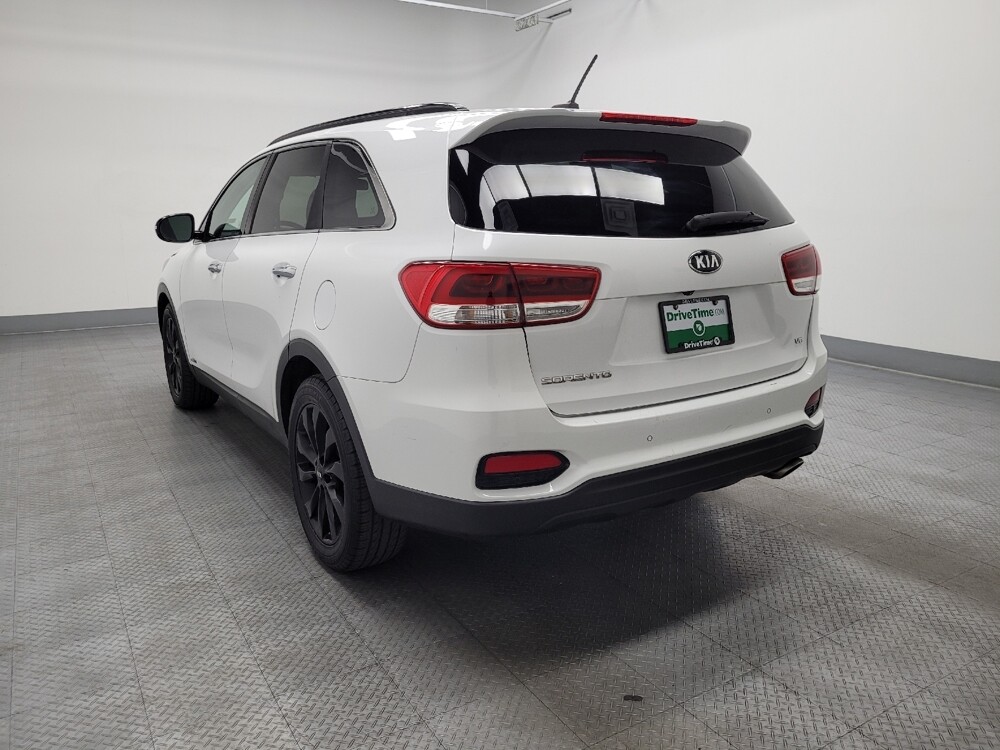 2019 Kia Sorento in Las Vegas, NV 89102 - 18117606 5