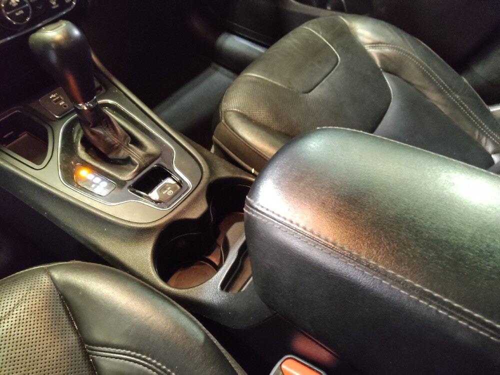 2020 Jeep Cherokee in Gainesville, FL 32609 - 18117641 26