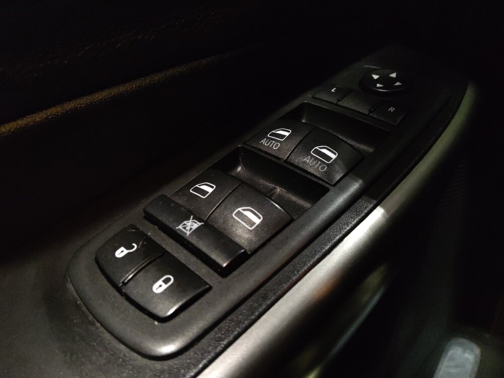 2020 Jeep Cherokee in Gainesville, FL 32609 - 18117641 27