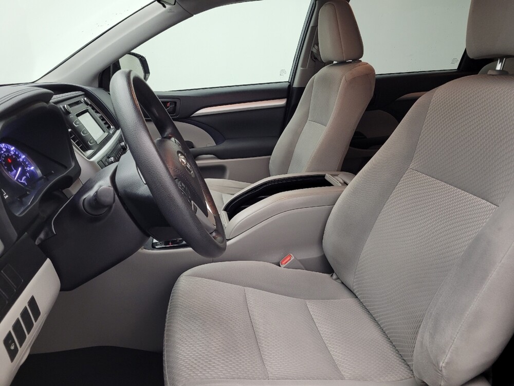 2019 Toyota Highlander in Greensboro, NC 27407 - 18117645 17