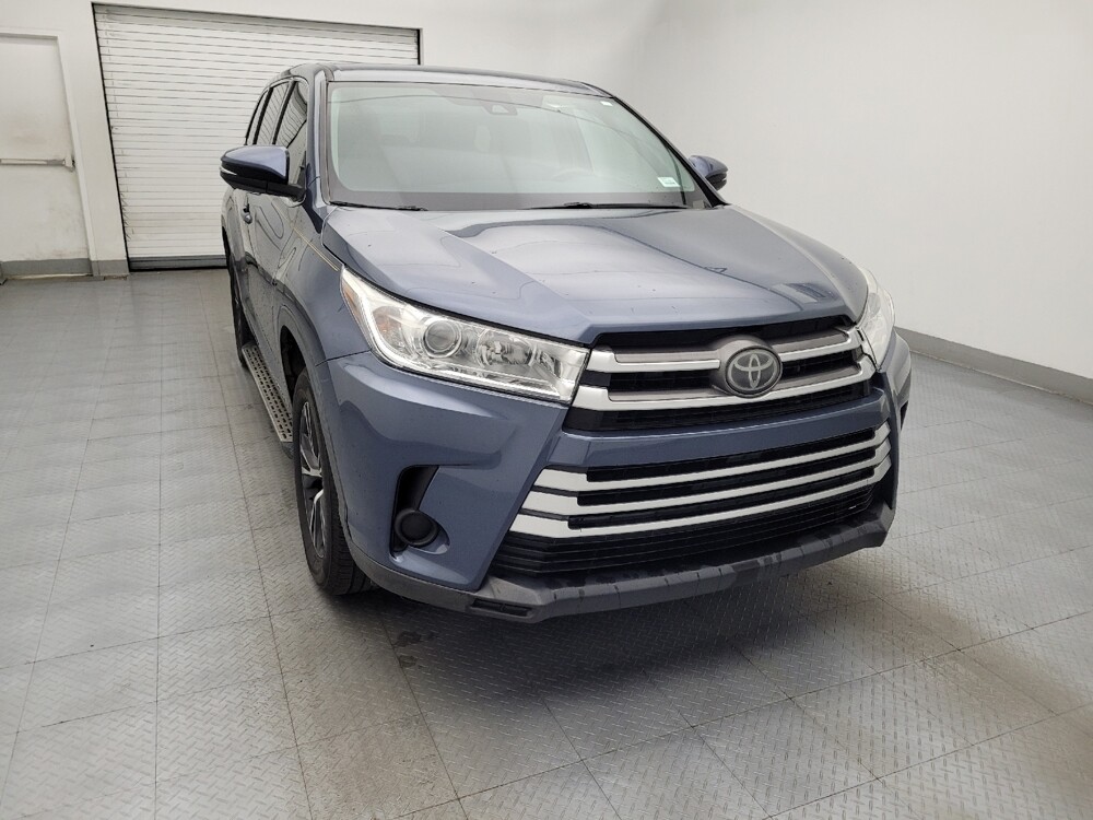 2019 Toyota Highlander in Greensboro, NC 27407 - 18117645 14