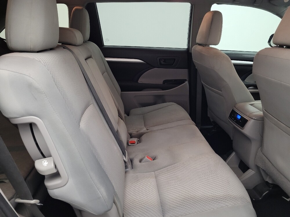 2019 Toyota Highlander in Greensboro, NC 27407 - 18117645 19