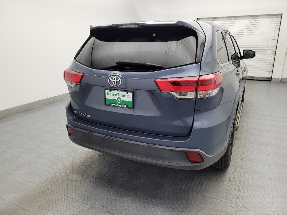 2019 Toyota Highlander in Greensboro, NC 27407 - 18117645 7