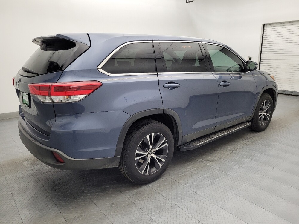 2019 Toyota Highlander in Greensboro, NC 27407 - 18117645 10