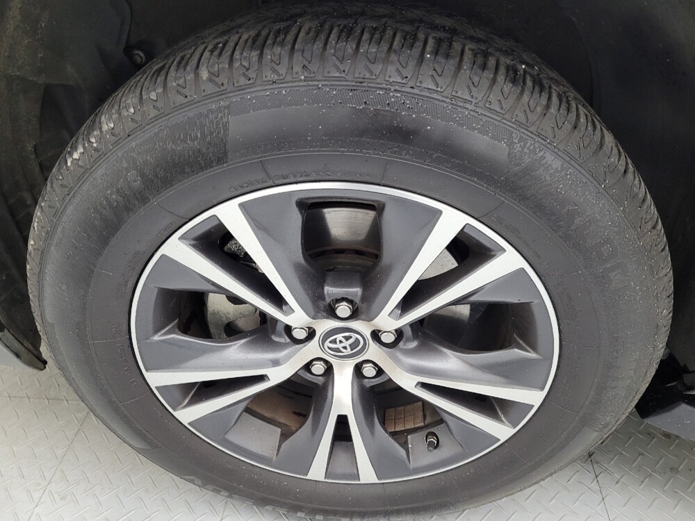 2019 Toyota Highlander in Greensboro, NC 27407 - 18117645 31