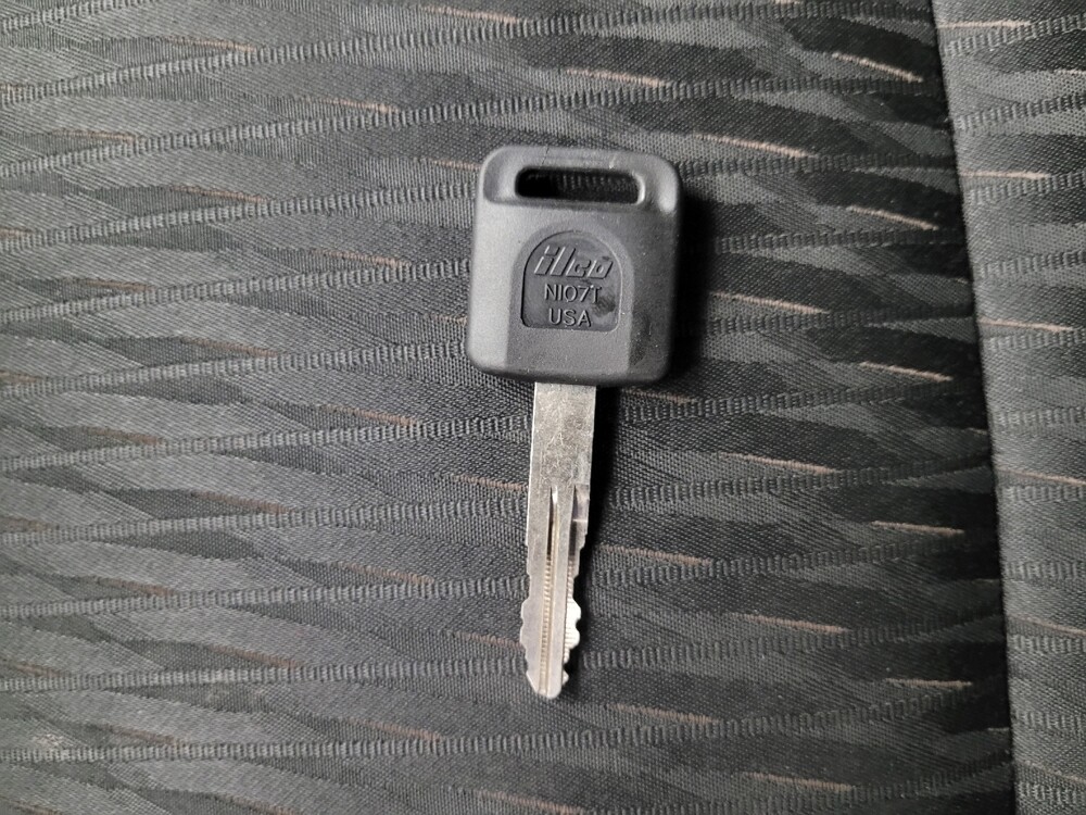 2018 Nissan Rogue in Memphis, TN 38128 - 18117665 32