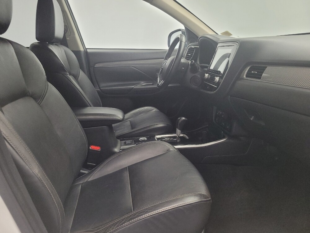 2020 Mitsubishi Outlander in Madison, TN 37115 - 18117670 21