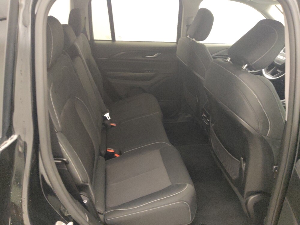 2023 Jeep Grand Cherokee in Houston, TX 77074 - 18117676 19