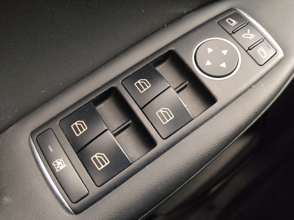 2019 INFINITI QX30 in Round Rock, TX 78664 - 18117681 27