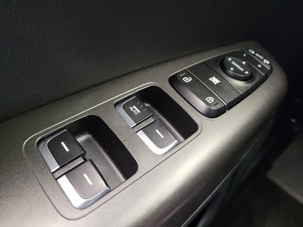 2017 Kia Sportage in Fairfield, OH 45014 - 18117686 27