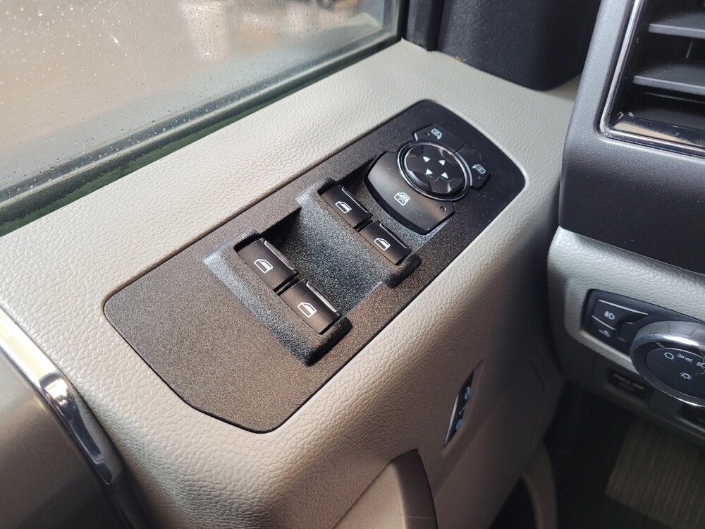 2020 Ford F150 in Louisville, KY 40258 - 18117693 27