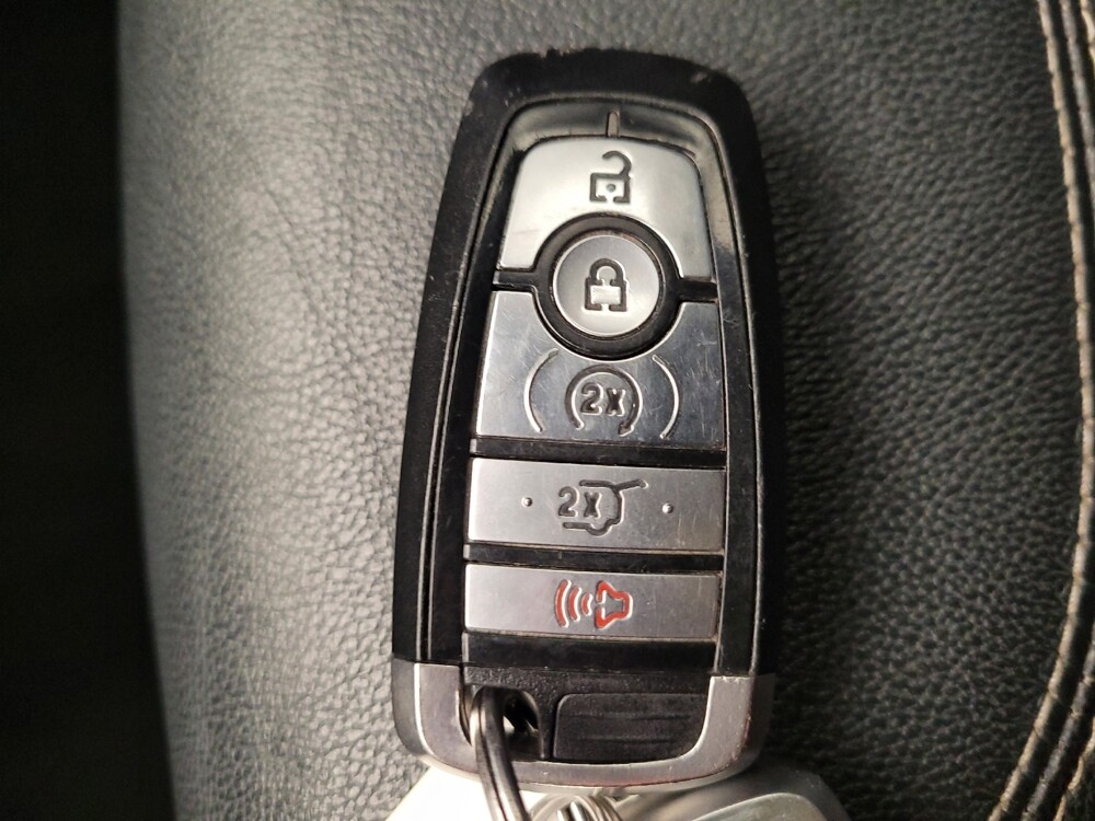 2020 Ford Explorer in Maple Heights, OH 44137 - 18117701 32