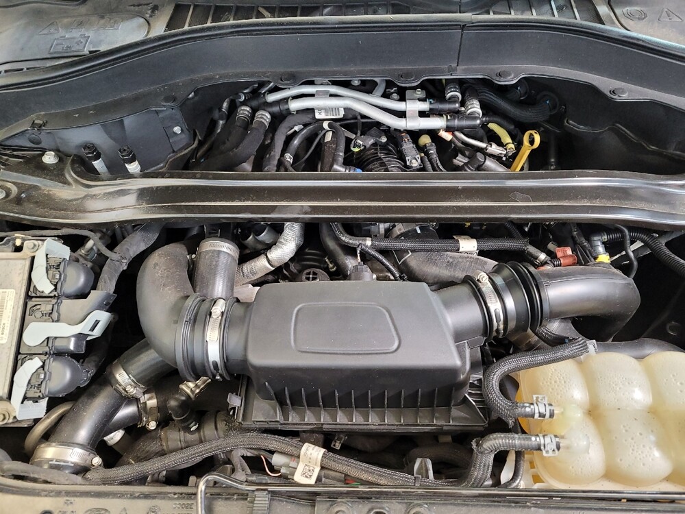 2020 Ford Explorer in Maple Heights, OH 44137 - 18117701 30