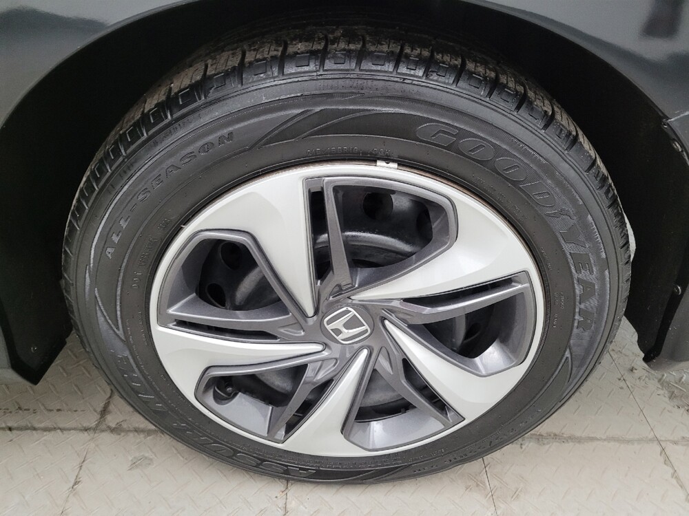 2020 Honda Civic in Miamisburg, OH 45342 - 18117711 31