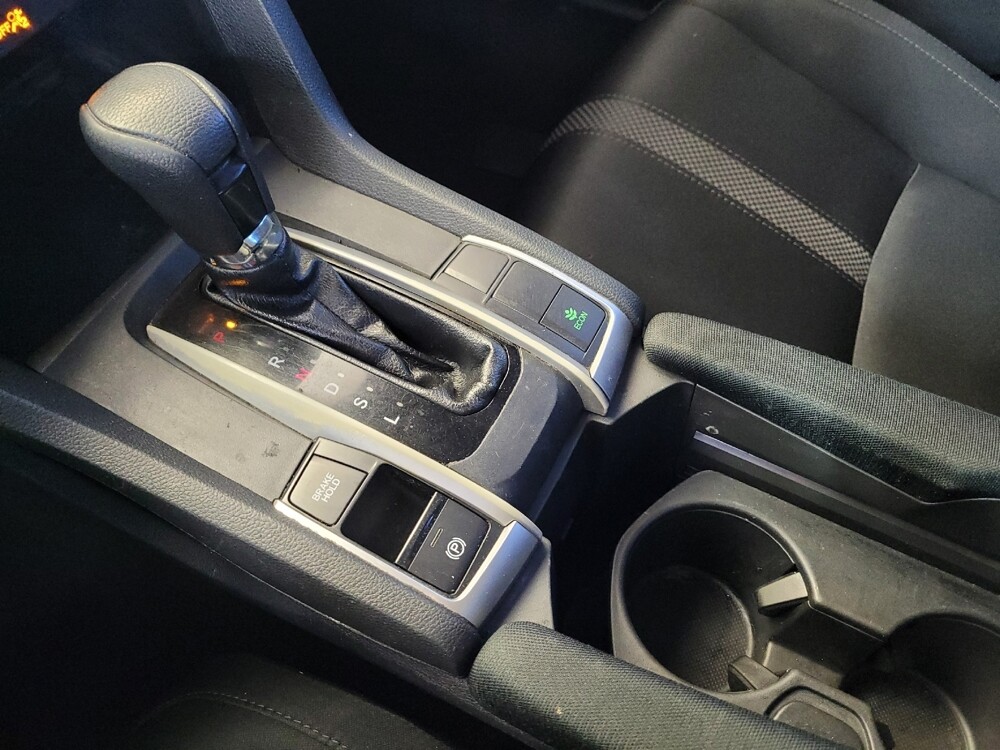 2020 Honda Civic in Miamisburg, OH 45342 - 18117711 26