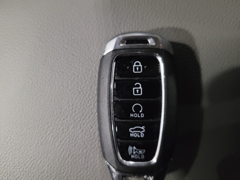 2023 Hyundai Elantra in Pittsburgh, PA 15236 - 18117725 32