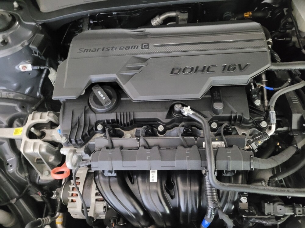 2024 Hyundai Elantra in Pittsburgh, PA 15236 - 18117726 30