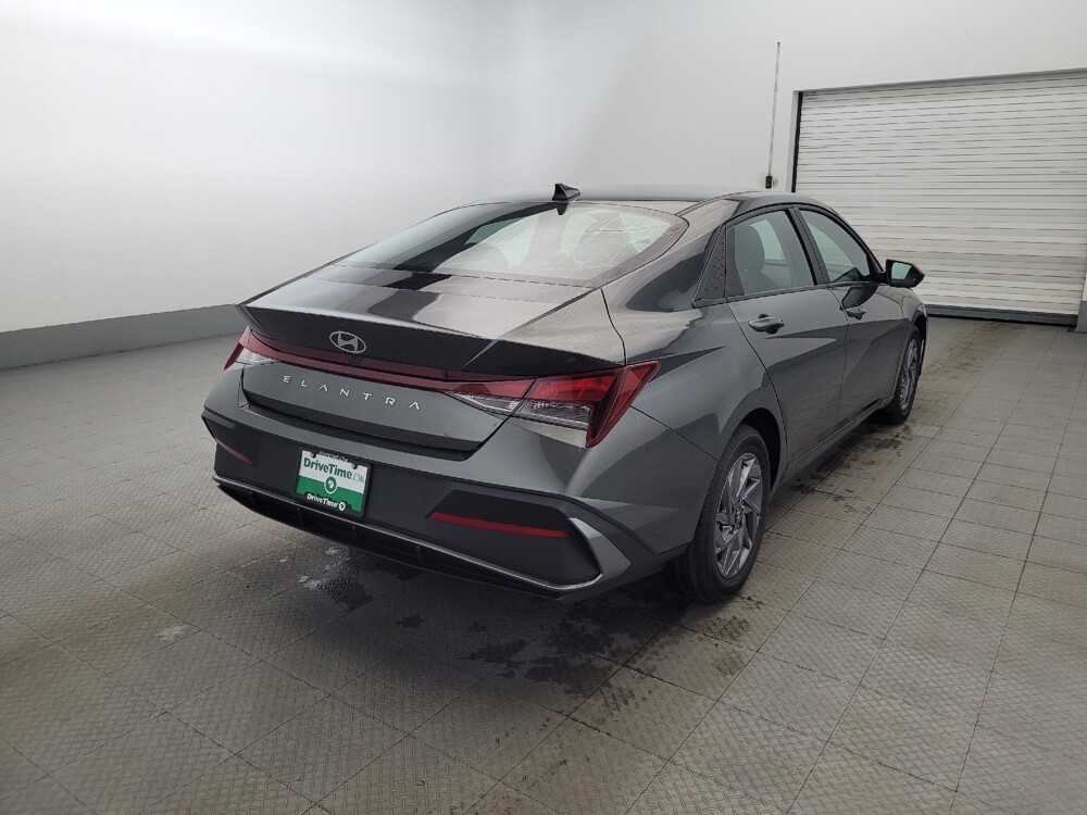 2024 Hyundai Elantra in Pittsburgh, PA 15236 - 18117726 9