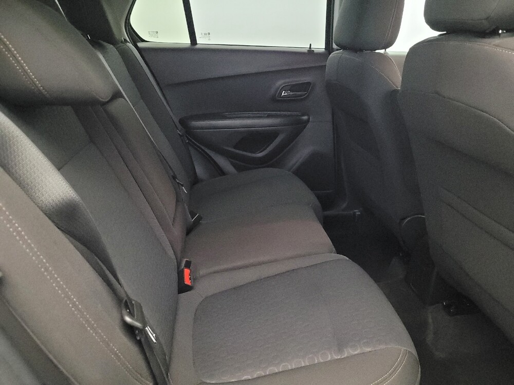 2022 Chevrolet Trax in Temple Hills, MD 20746 - 18117737 19