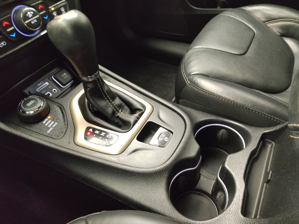 2018 Jeep Cherokee in Des Moines, IA 50310 - 18117748 26