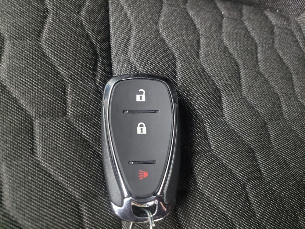 2021 Chevrolet Equinox in Mishawaka, IN 46545 - 18117761 32