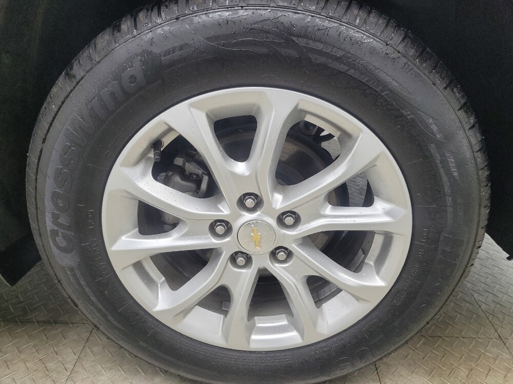 2021 Chevrolet Equinox in Mishawaka, IN 46545 - 18117761 31