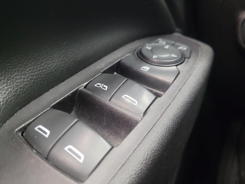 2021 Chevrolet Equinox in Mishawaka, IN 46545 - 18117761 27