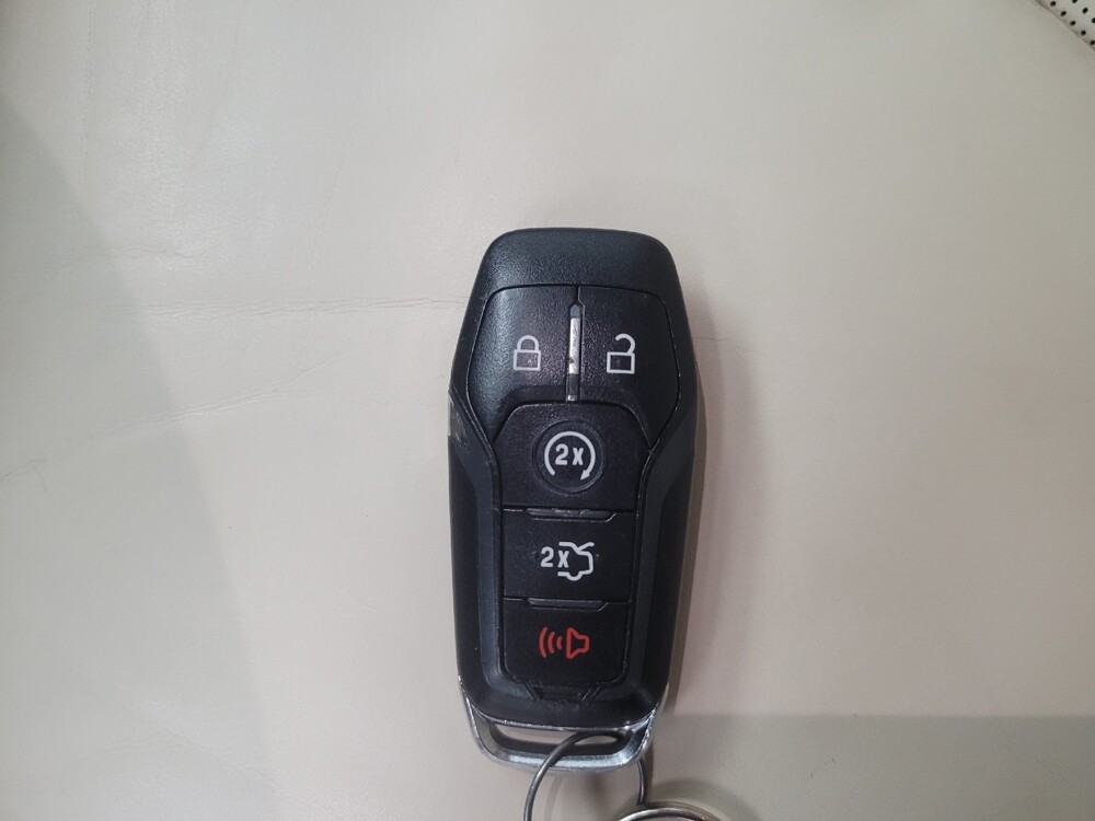 2016 Lincoln MKC in Indianapolis, IN 46219 - 18117767 32