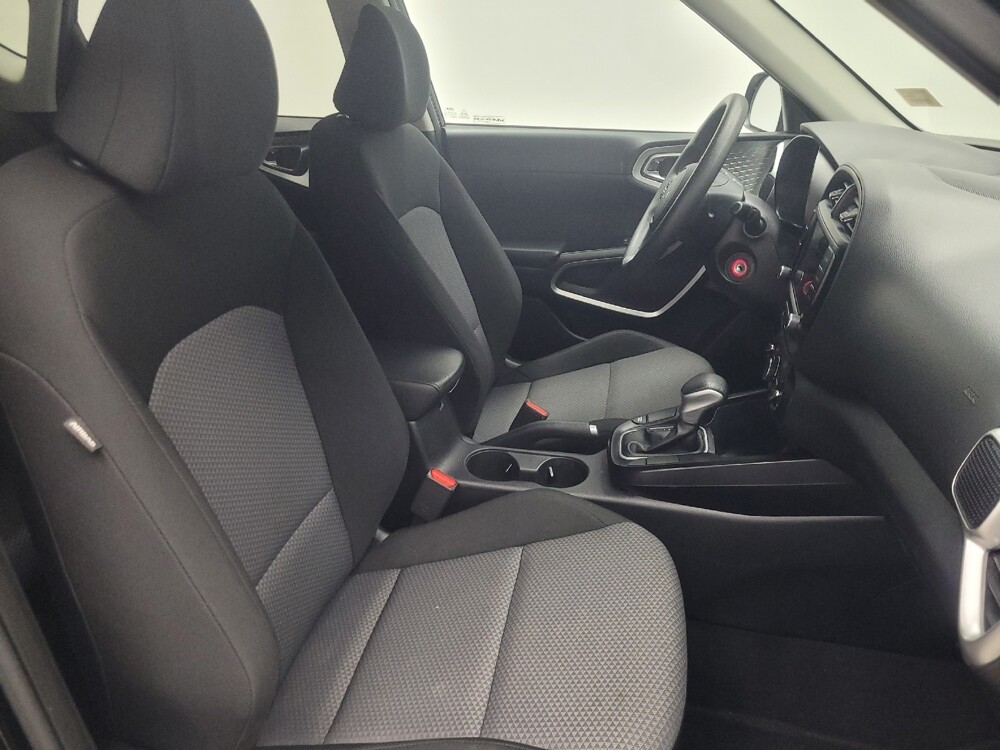 2023 Kia Soul in Mishawaka, IN 46545 - 18117771 21