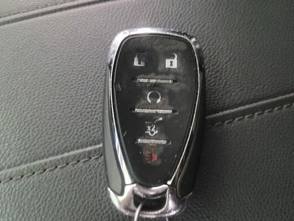 2019 Chevrolet Traverse in Ft Wayne, IN 46805 - 18117772 32