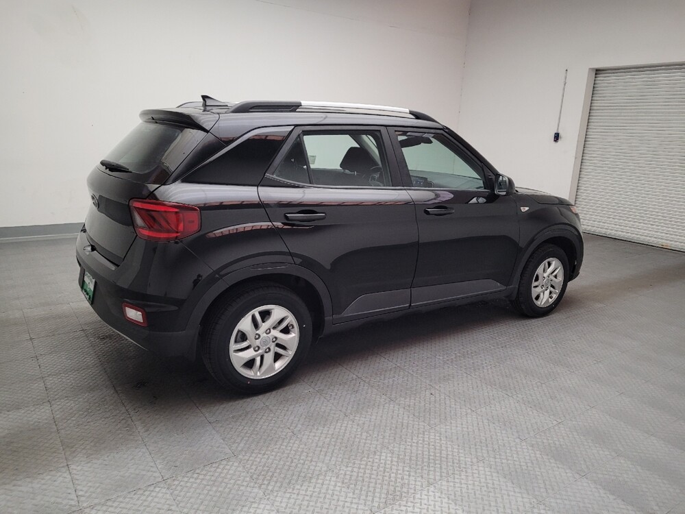 2020 Hyundai Venue in Downey, CA 90241 - 18117777 10