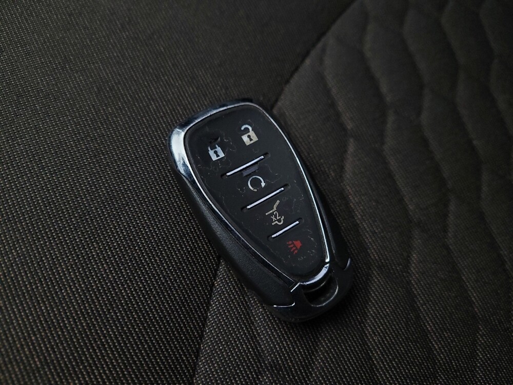 2018 Chevrolet Equinox in Phoenix, AZ 85015 - 18117814 32