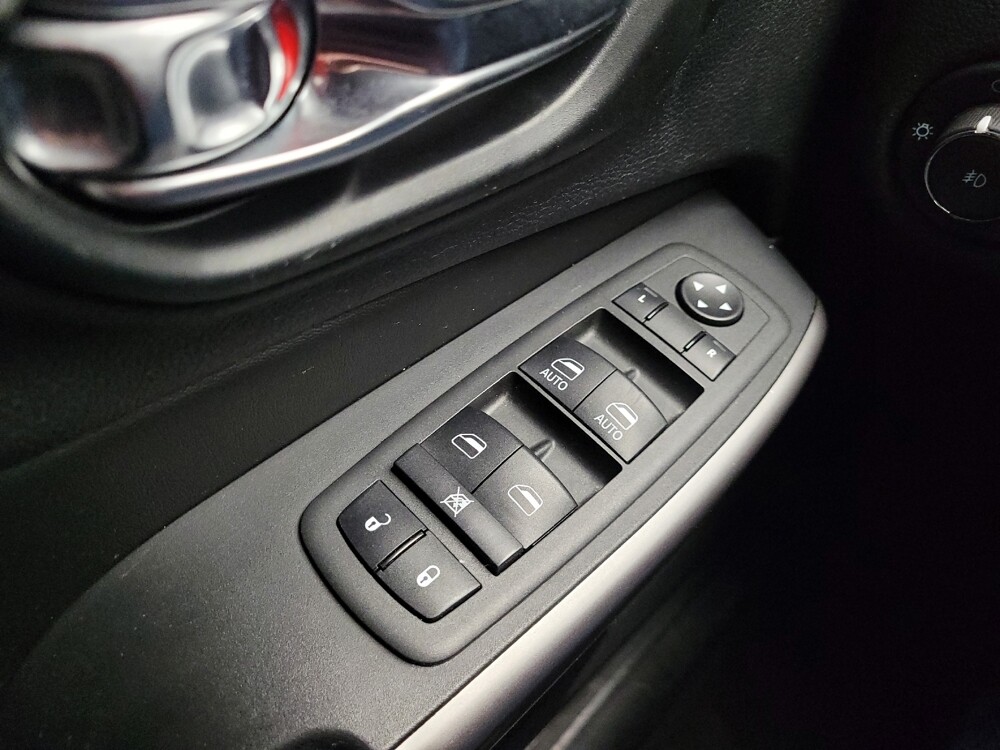 2022 Jeep Cherokee in Taylor, MI 48180 - 18117827 27