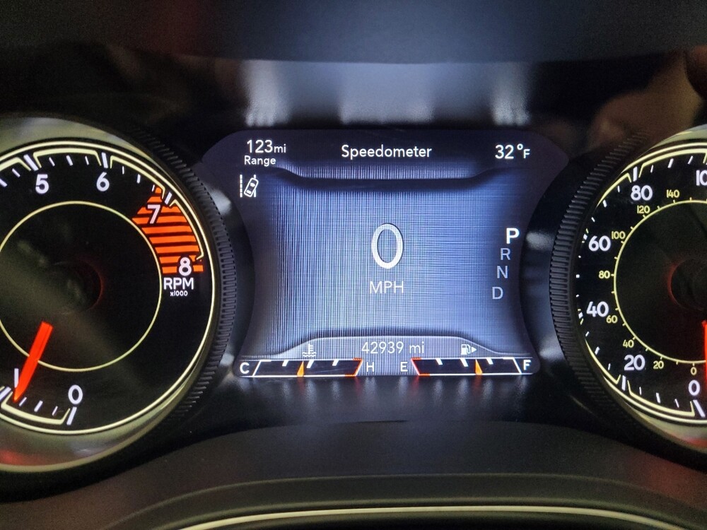 2022 Jeep Cherokee in Taylor, MI 48180 - 18117827 23