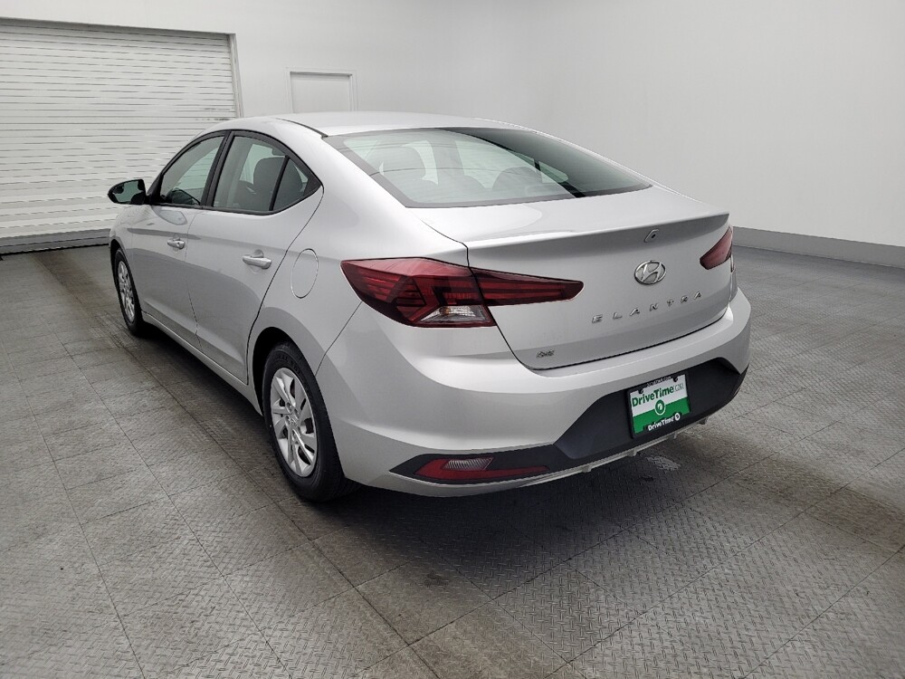 2019 Hyundai Elantra in Jacksonville, FL 32210 - 18117839 5