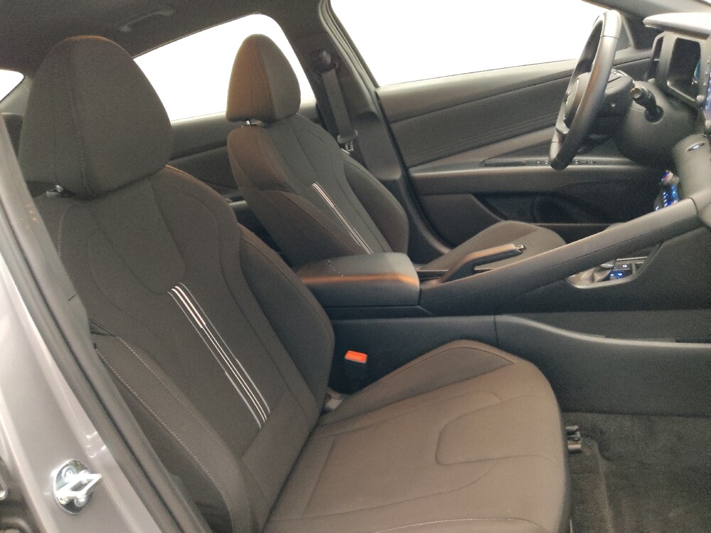 2025 Hyundai Elantra in Union City, GA 30291 - 18117843 21