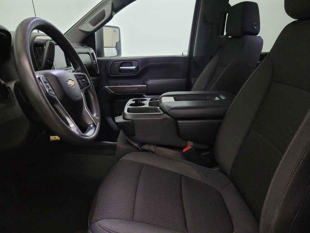 2020 Chevrolet Silverado 2500 in Temple Hills, MD 20746 - 18117863 17