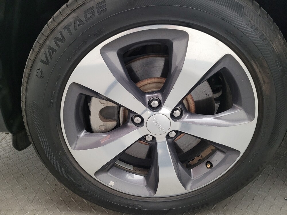 2019 Jeep Cherokee in Downey, CA 90241 - 18117866 31