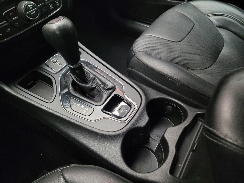 2019 Jeep Cherokee in Downey, CA 90241 - 18117866 26