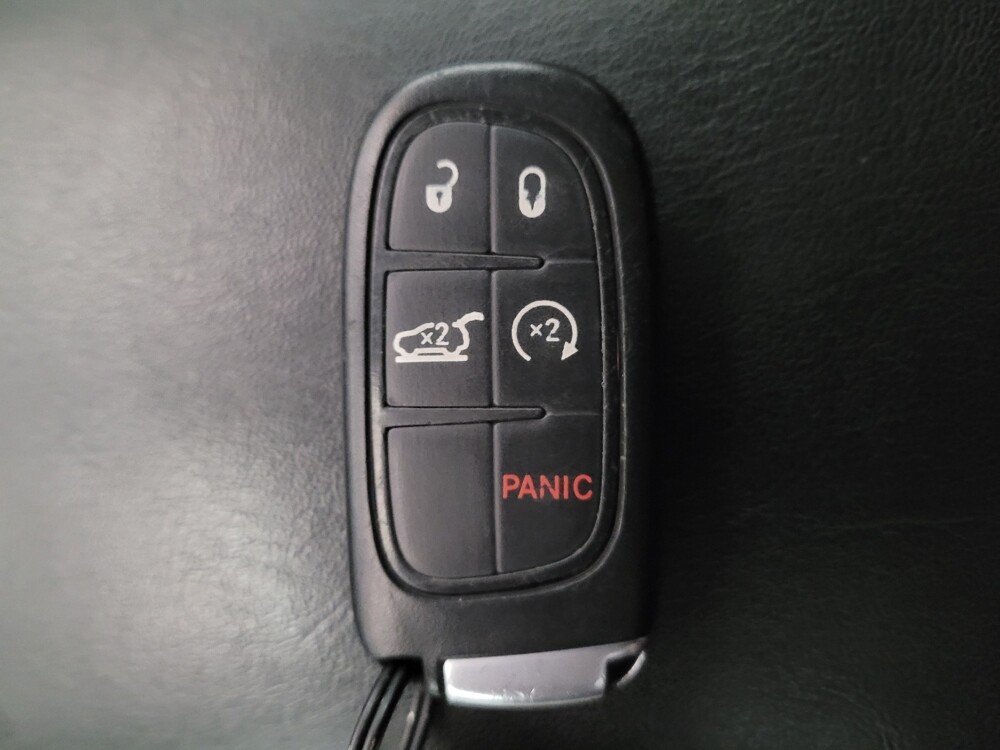 2019 Jeep Cherokee in Downey, CA 90241 - 18117866 32