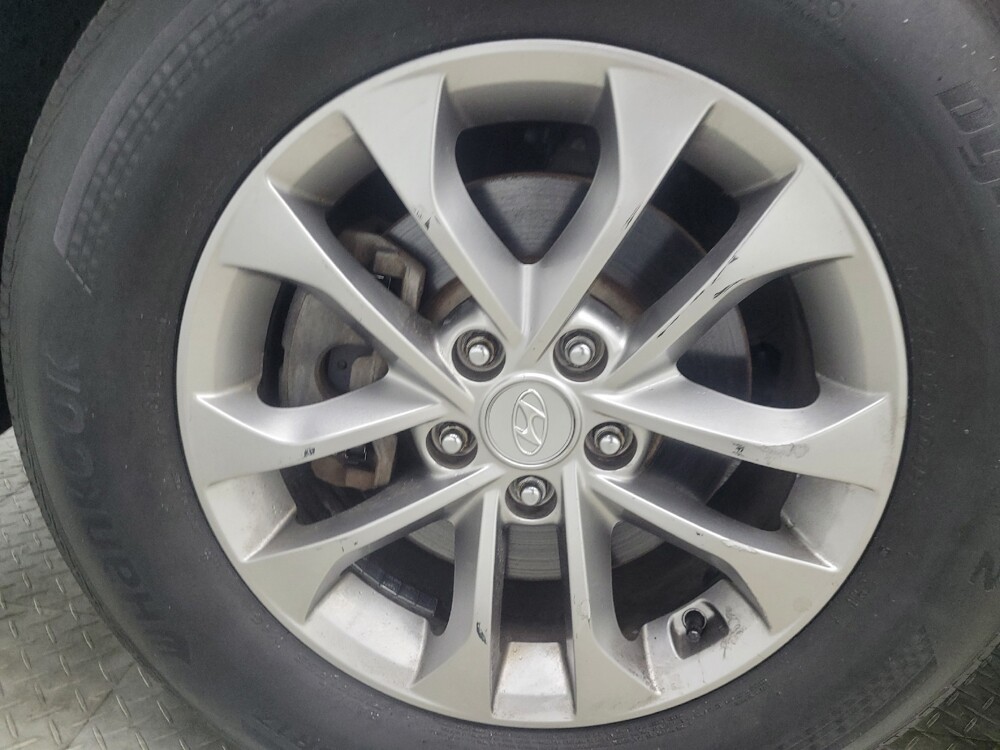 2019 Hyundai Santa Fe in Indianapolis, IN 46222 - 18117871 31