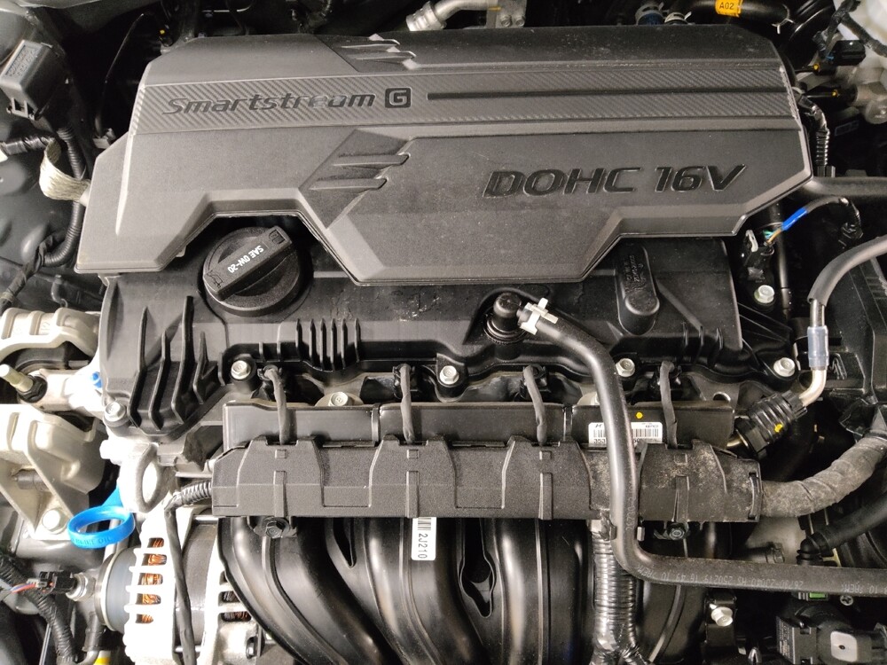 2025 Hyundai Elantra in Athens, GA 30606 - 18117880 30