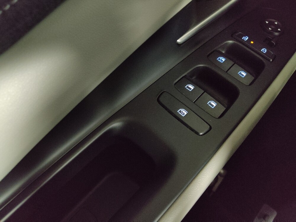 2025 Hyundai Elantra in Athens, GA 30606 - 18117880 27