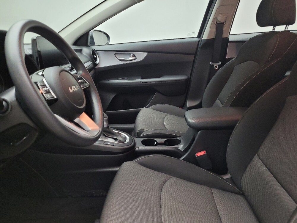 2023 Kia Forte in Taylor, MI 48180 - 18117893 17