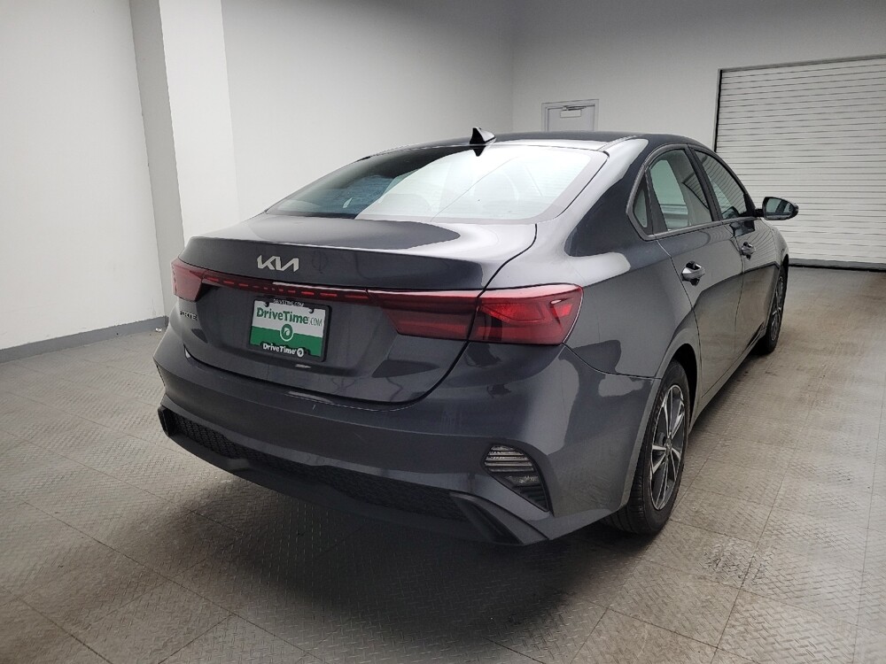 2023 Kia Forte in Taylor, MI 48180 - 18117893 9