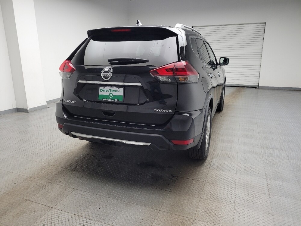 2018 Nissan Rogue in Taylor, MI 48180 - 18117898 7