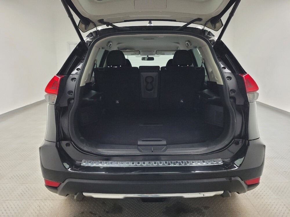 2018 Nissan Rogue in Taylor, MI 48180 - 18117898 29